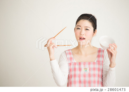 ごはん・女性白バック 28601473