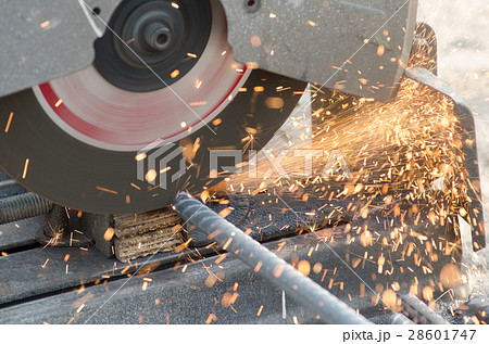 Photographers are using wire cutters In order to u 28601747