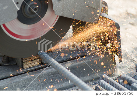 Photographers are using wire cutters In order to u 28601750