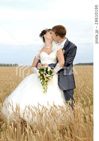 newly married couple 28610190
