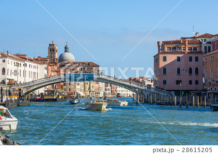 イタリア ヴェネツィアのスカルツィ橋 イタリア ヴェネツィアのスカルツィ橋 28615205