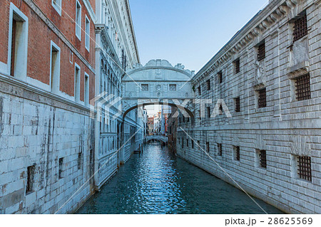 イタリア　ヴェネツィアのため息橋 28625569