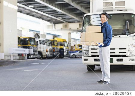 運送業者 28629457