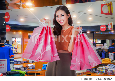 Asian girl happy enjoy shopping 28630462