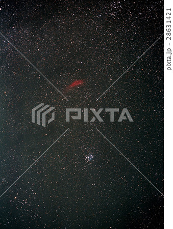 カリフォルニア星雲とプレアデス星団 28631421