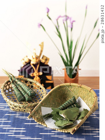 ちまきと柏餅 28631432