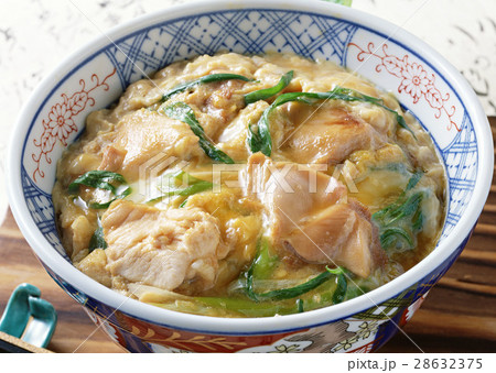 親子丼 28632375