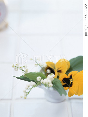 フラワーアレンジメント 28633322