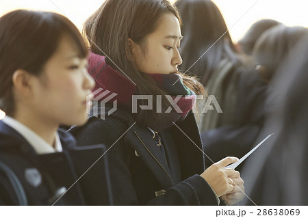 受験生　合格発表 28638069