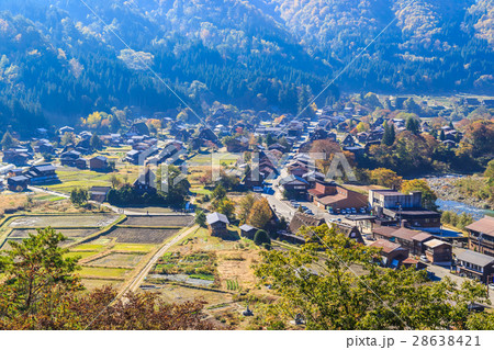 秋の世界遺産　白川郷 28638421