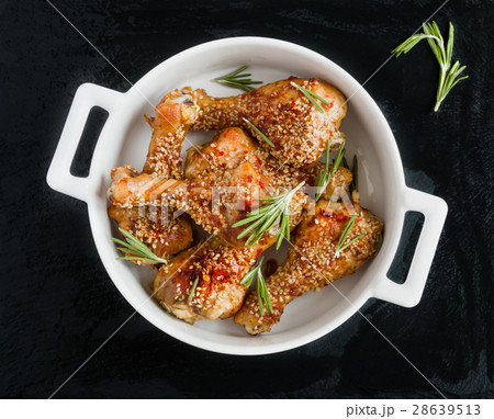 Chicken legs baked with sesame seeds Chicken legs baked with sesame seeds 28639513