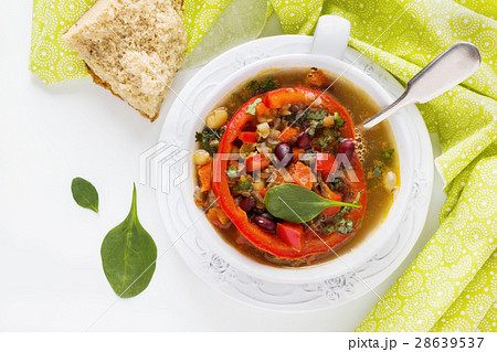 Spiced vegan kidney bean and lentil thick soup Spiced vegan kidney bean and lentil thick soup 28639537