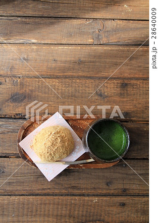 手作りのきな粉おはぎと抹茶の和プレート 手作りのきな粉おはぎと抹茶の和プレート 28640009