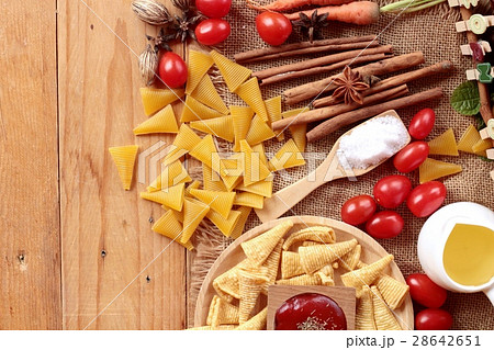 Corn snack and chips corn raw delicious. 28642651