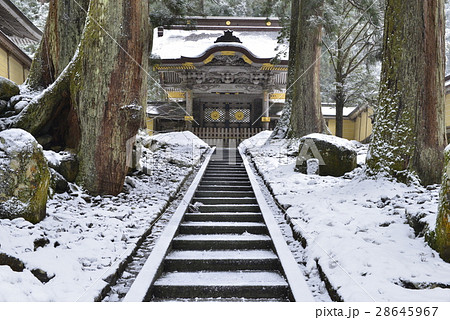 神田良子さん【雪の永平寺】 雪の永平寺 – 今日のひとこと