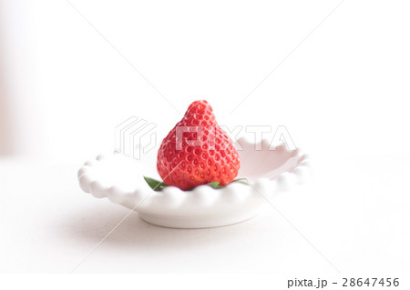 いちご　一粒 28647456