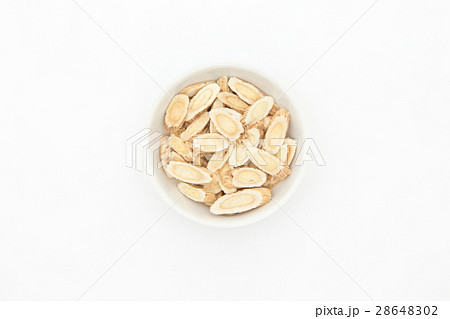 キバナオウギ(黄耆): Astragalus root キバナオウギ(黄耆): Astragalus root 28648302