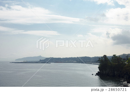 田良岬の展望台から望む開聞岳,竹山,指宿港,砂むし会館砂楽,佐多岬,大隅半島 28650721