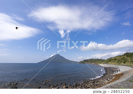 開聞岳,薩摩半島の最南端指宿市の観光名所1位,見事な円錐形山容から薩摩富士とも呼ばれる指宿のシンボル 開聞岳,薩摩半島の最南端指宿市の観光名所1位,見事な円錐形山容から薩摩富士とも呼ばれる指宿のシンボル 28652250