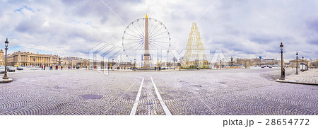 Panorama with Place de la Concorde in Paris 28654772