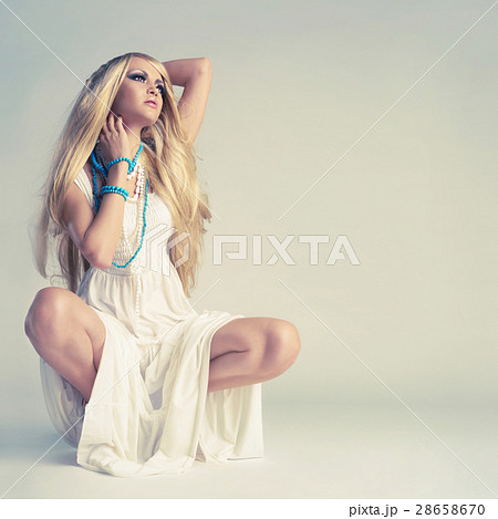 Stylish young woman Stylish young woman 28658670