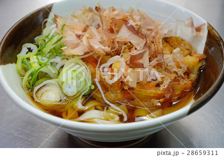 おいしい名古屋名物のきしめん おいしい名古屋名物のきしめん 28659311