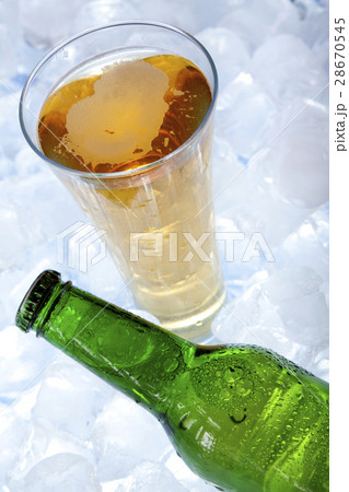 Perfectly chilled beer, in ideal yellow color 28670545