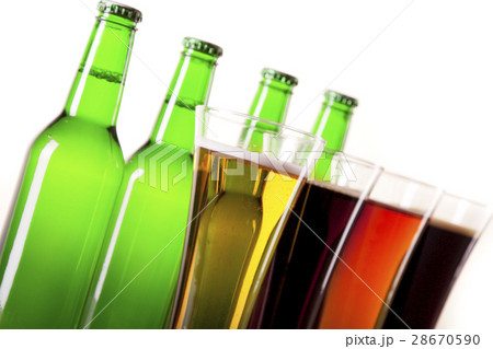 Perfectly chilled beer, in ideal yellow color Perfectly chilled beer, in ideal yellow color 28670590