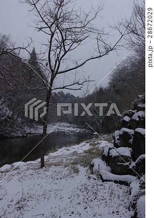 せせらぎ街道　雪景色 28672029