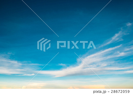 Fluffy cloud on blue sky in the evening Fluffy cloud on blue sky in the evening 28672059