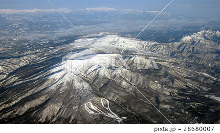 飛行機から見た蔵王連邦と月山 28680007