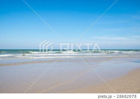 Beach and blue sky Beach and blue sky 28682078