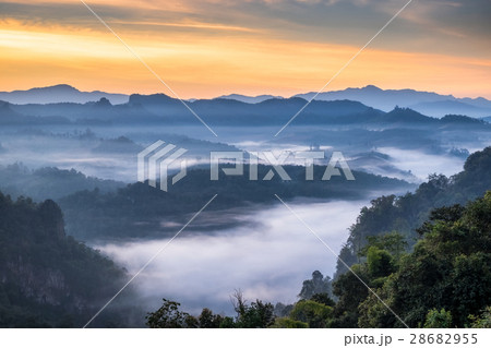 Viewpoint mist mountain colorful at dawn 28682955