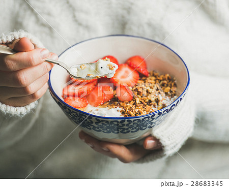 Healthy breakfast yogurt, granola, strawberry bowl Healthy breakfast yogurt, granola, strawberry bowl 28683345
