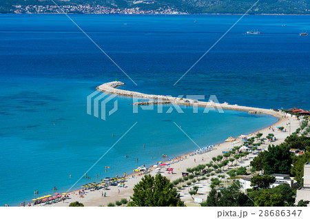 Adriatic coastline in Omis, Croatia. 28686347