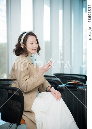 旅行 女性 旅行 女性 28691352