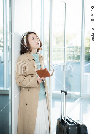 旅行 女性 旅行 女性 28691436