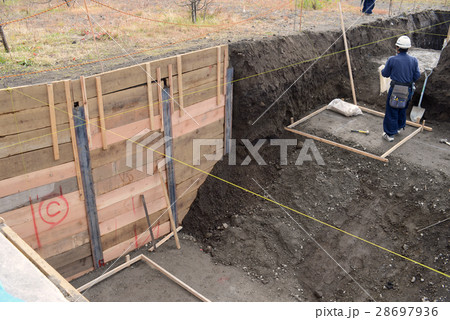 基礎工事 28697936