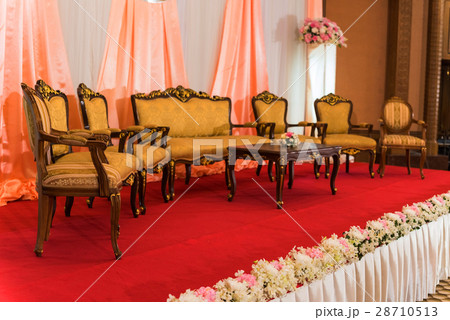 Vintage chairs and flower for wedding 28710513