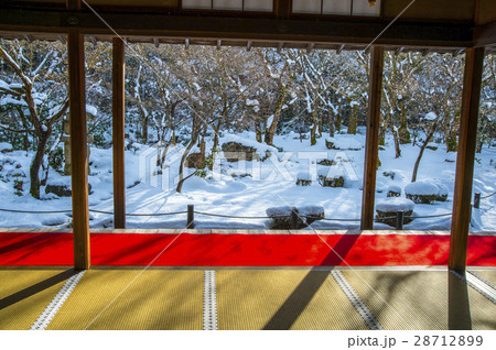 雪の圓光寺 28712899