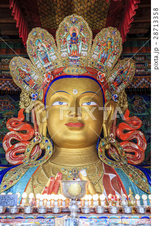 Maitreya Buddha statue 28713358
