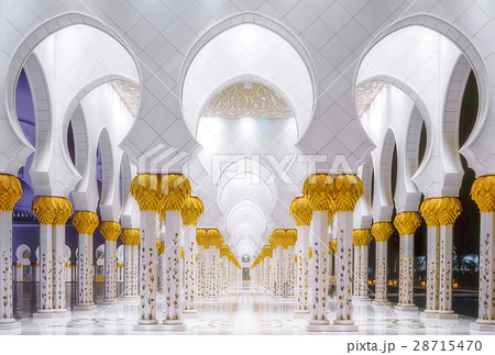 Sheikh Zayed Grand Mosque 28715470