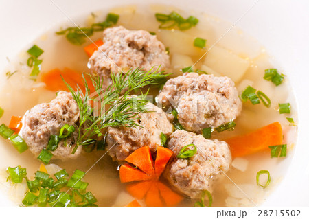 Soup with quenelles Soup with quenelles 28715502