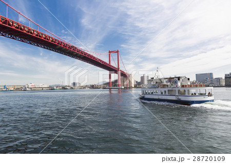 若戸大橋と若戸渡船 28720109