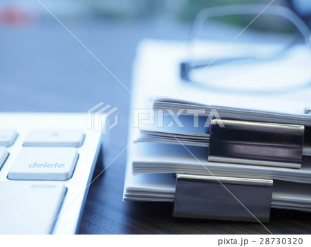 ビジネスイメージ・書類 28730320