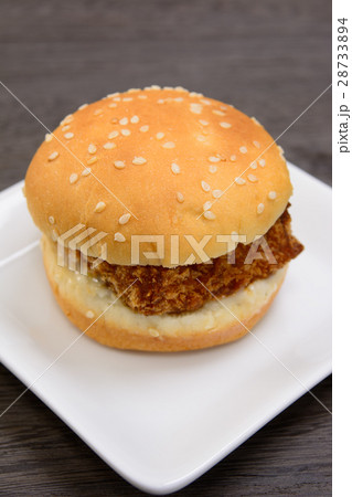 おいしいメンチカツサンド 28733894