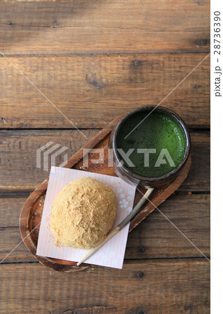 手作りのきな粉おはぎと抹茶の和プレート 手作りのきな粉おはぎと抹茶の和プレート 28736390