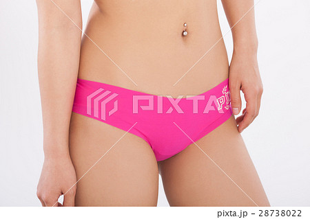 女性のお腹のクローズアップ 28738022