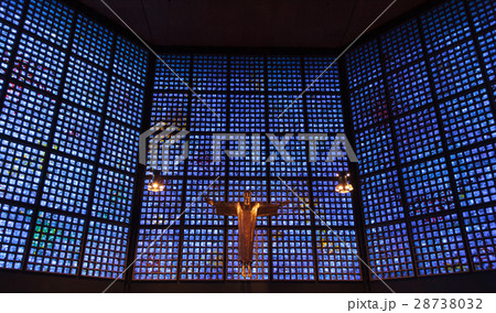 Inside Gedachtniskirche in Berlin 28738032