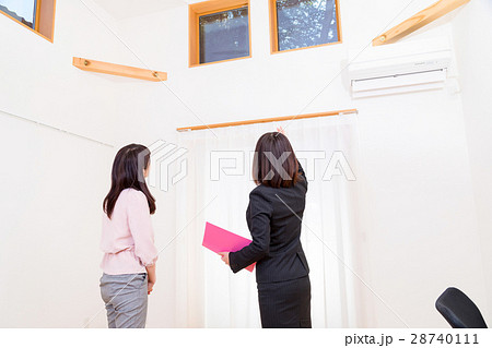 女性 引越し 荷造り マイホーム マンション 賃貸 一軒家 戸建て 女性 引越し 荷造り マイホーム マンション 賃貸 一軒家 戸建て 28740111